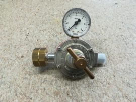 Mitteldruckregler 12 kg/h 0,5-4bar mit Manometer