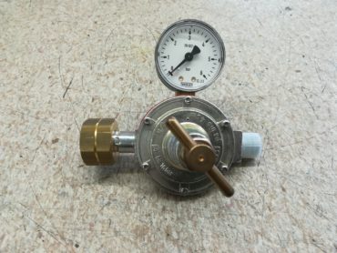 Mitteldruckregler 12 kg/h 0,5-4bar mit Manometer